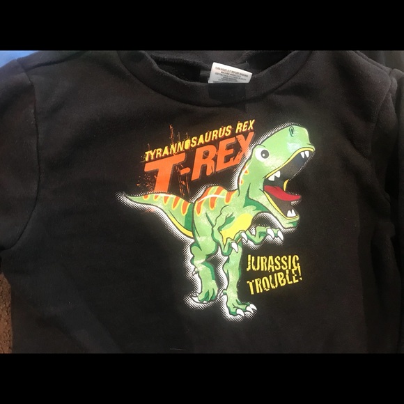 4 long sleeve shirts - Picture 5 of 5